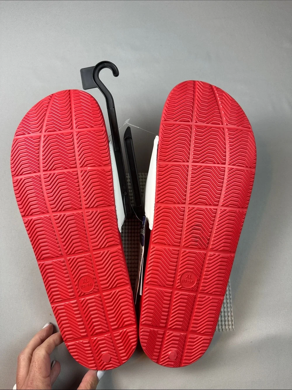NWT Wisconsin Badgers Men's Red Slide Sandals Flip Flops Size 13 14